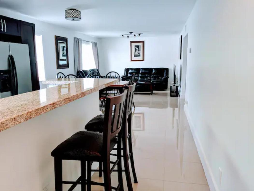 A4 - Endless Summer Rentals - Downtown Apartment Near Park, Ports, And Beach Fort Lauderdale Dış mekan fotoğraf