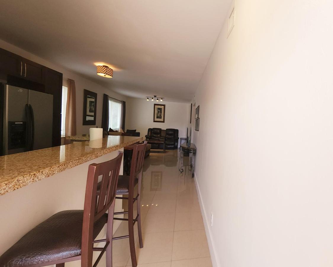 A4 - Endless Summer Rentals - Downtown Apartment Near Park, Ports, And Beach Fort Lauderdale Dış mekan fotoğraf