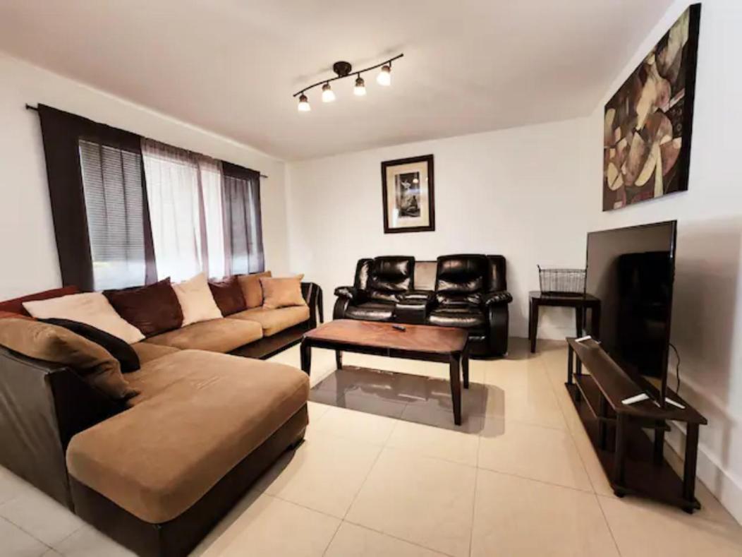 A4 - Endless Summer Rentals - Downtown Apartment Near Park, Ports, And Beach Fort Lauderdale Dış mekan fotoğraf