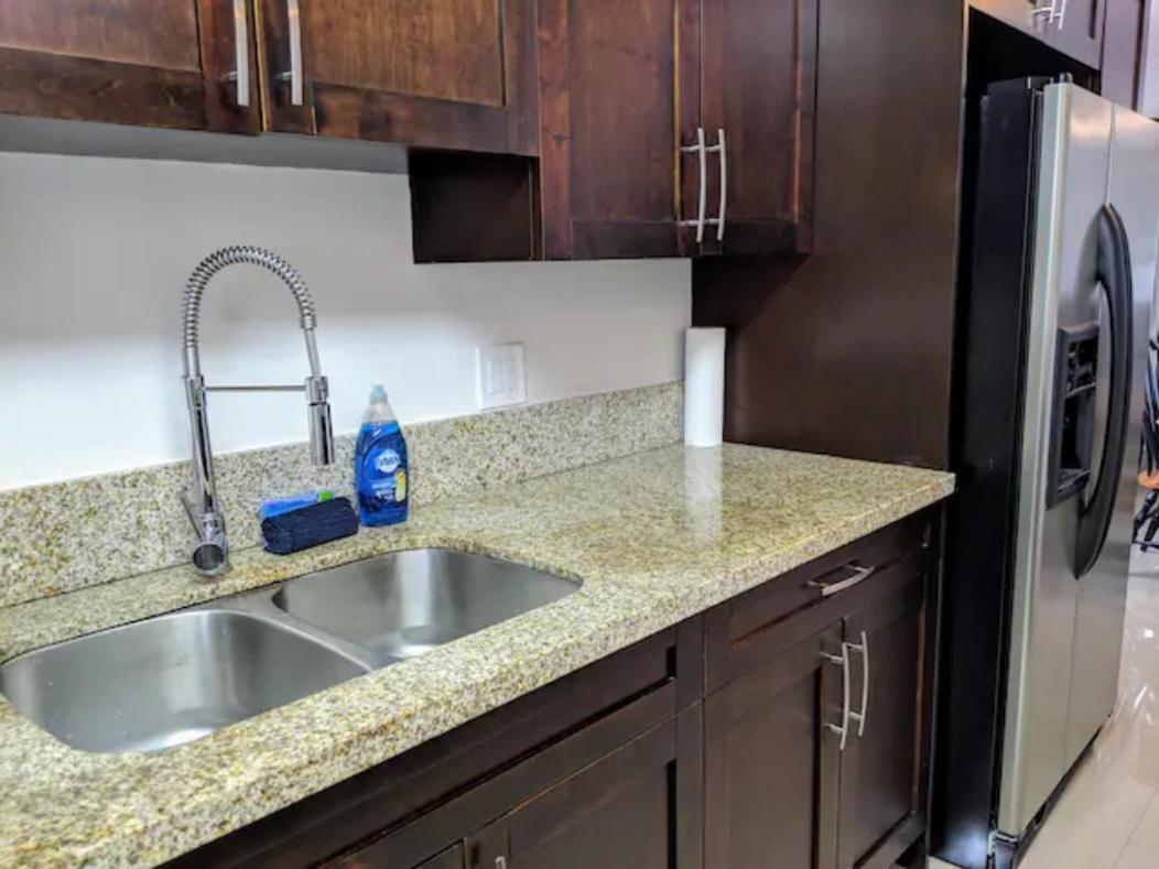 A4 - Endless Summer Rentals - Downtown Apartment Near Park, Ports, And Beach Fort Lauderdale Dış mekan fotoğraf